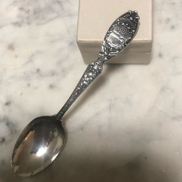Vtg Sterling Silver Baker Manchester Kansas American USA Souvenir Spoon 5” - Picture 2 of 6